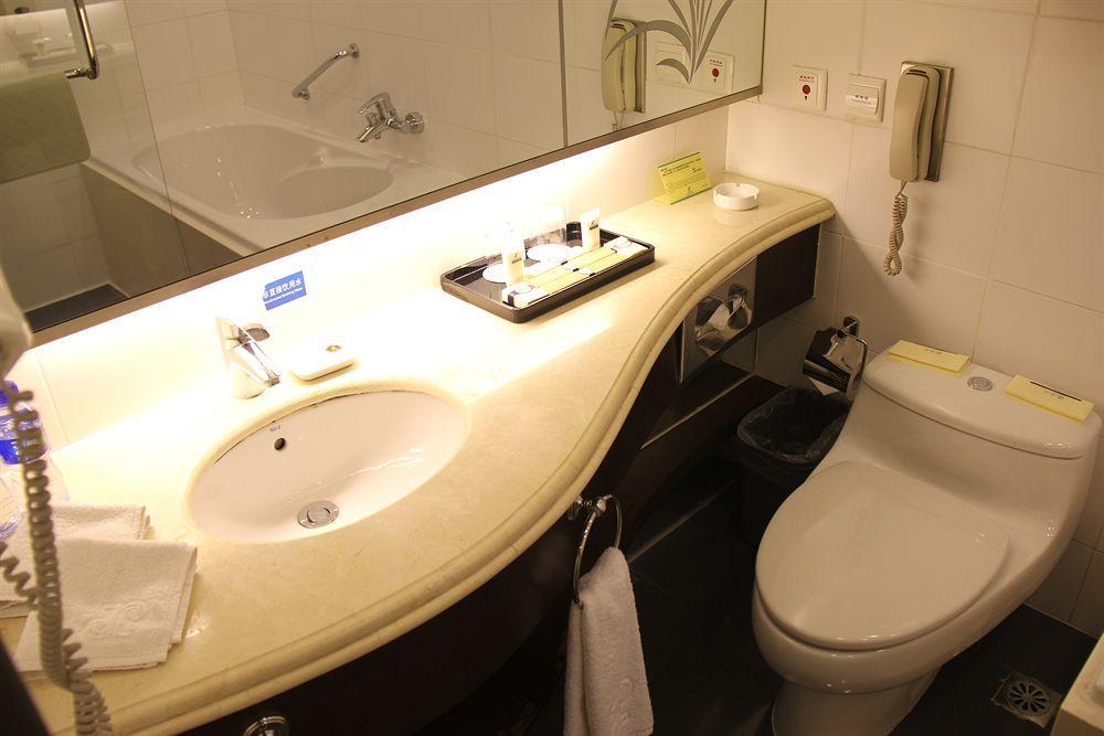 Beijing Jade Palace Hotel Екстериор снимка