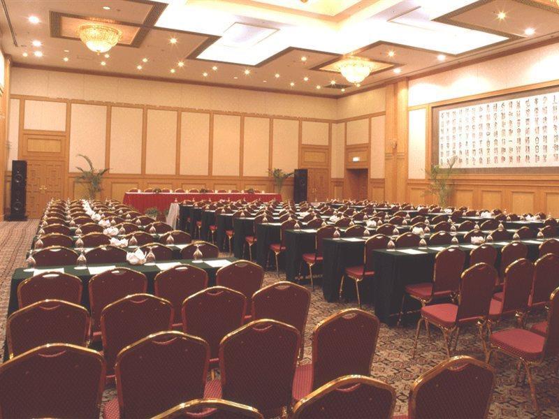 Beijing Jade Palace Hotel Екстериор снимка
